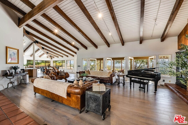 Foto del edificio - 2975 Calle Bonita