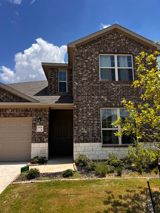 Building Photo - 3226 Sioux Trl