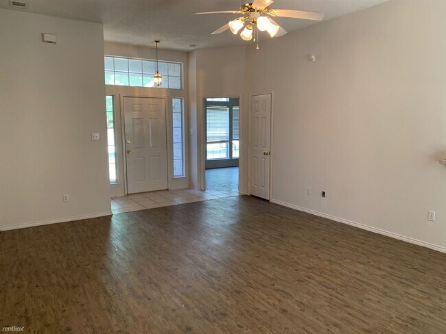 Foto del edificio - 3 br, 2 bath House - 1142 Robin Circle