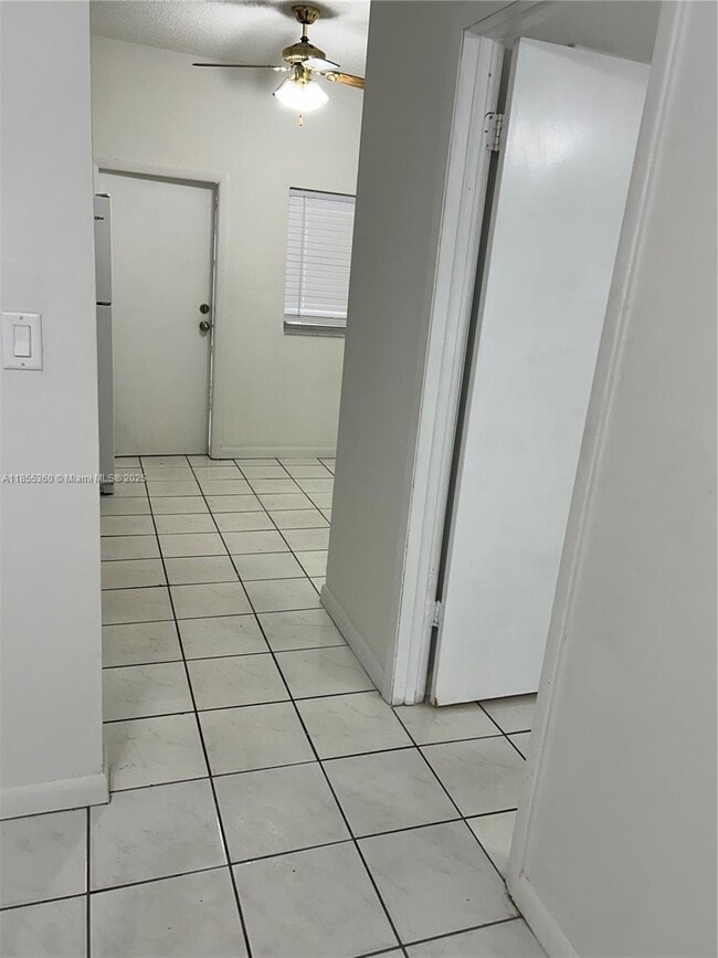 Foto del edificio - 5211 NW 2nd Terrace