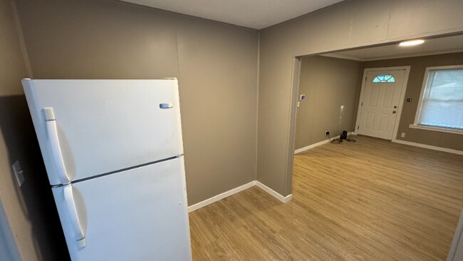 Foto del edificio - 404 W 5th St