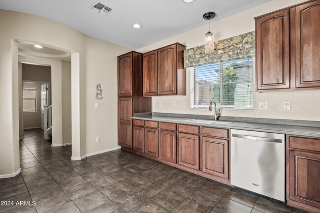 Foto del edificio - 22025 N 103rd Ln