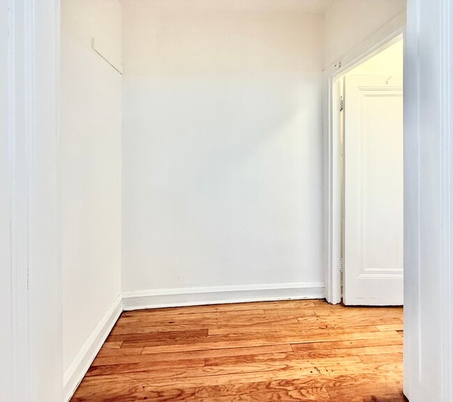 Foto del edificio - 6304 N Leavitt St
