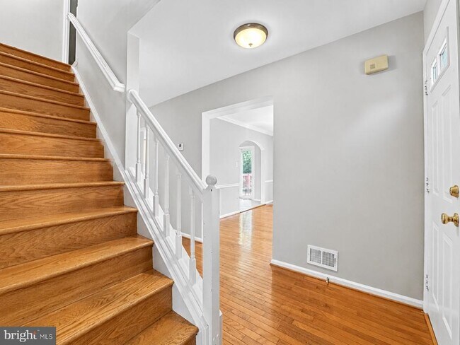 Foto del edificio - 4513 Shoal Creek Ct