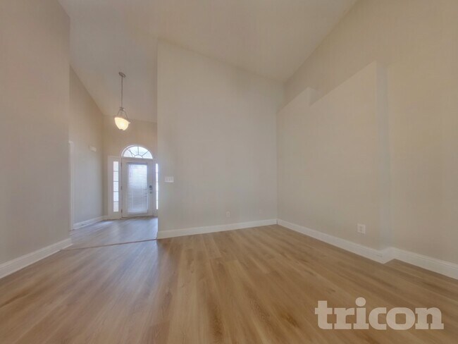 Foto del edificio - 349 Morning Star Dr