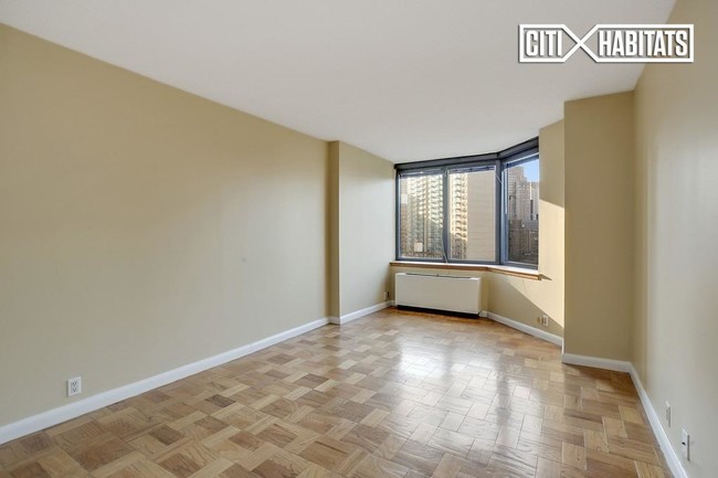 Foto del edificio - 415 E 37th St