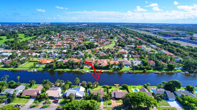 Foto del edificio - 1414 Cormorant Rd