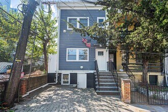Building Photo - 143 Van Reipen Ave