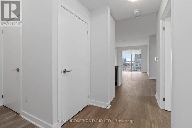 Building Photo - 430 Square One Dr