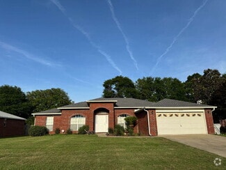Building Photo - 6747 Lauren Trace Ct