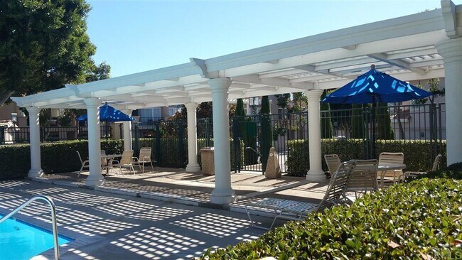 Foto del edificio - 7215 Calabria Ct