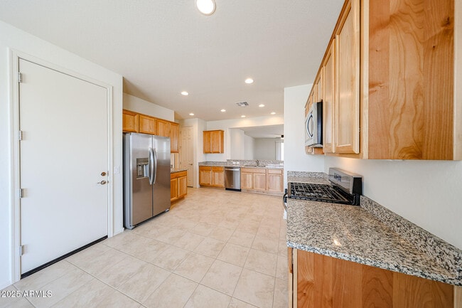 Building Photo - 7106 W Hedge Hog Pl