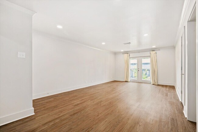 Foto del edificio - SPRINGHILL OAKS CONDOMINIUMS