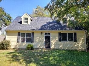 Building Photo - 420 Beaty St