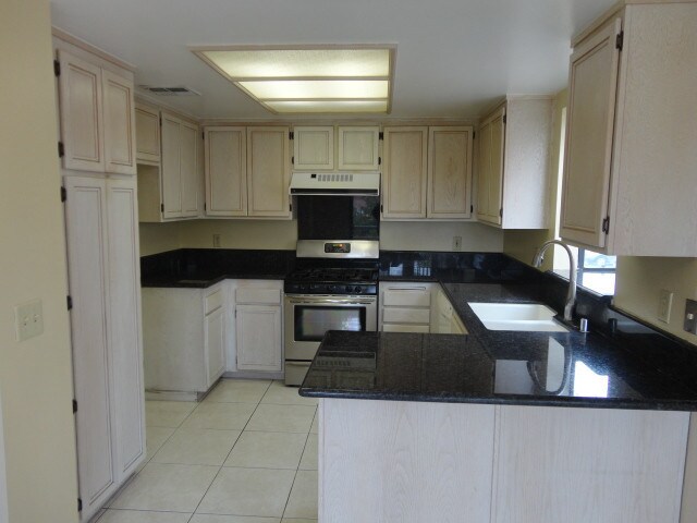 Building Photo - 18105 Erik Ct