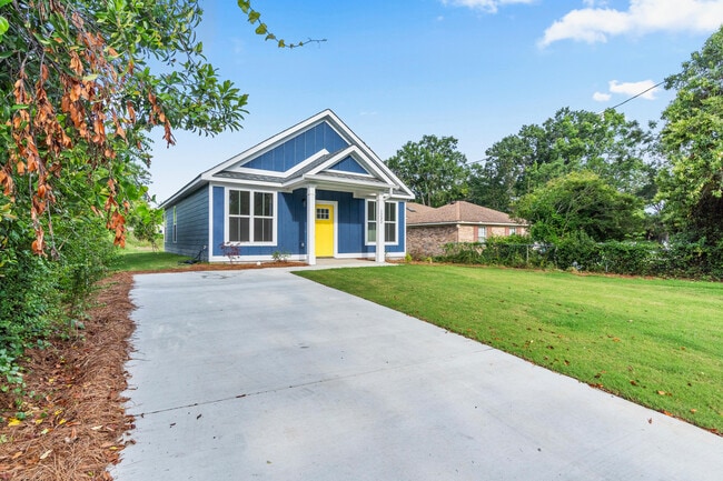 Building Photo - 1232 Swanee Quintet Blvd