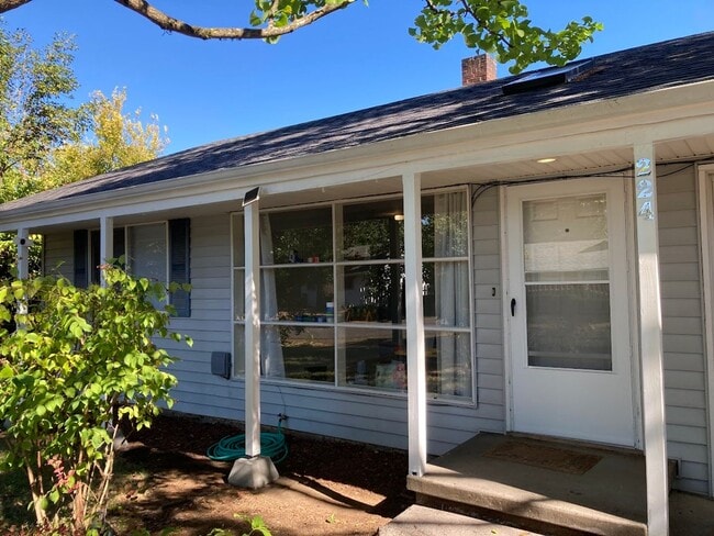 Foto del edificio - 224 NE 127th Ave