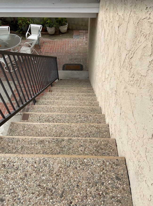 Small patio - 717 Palms Blvd