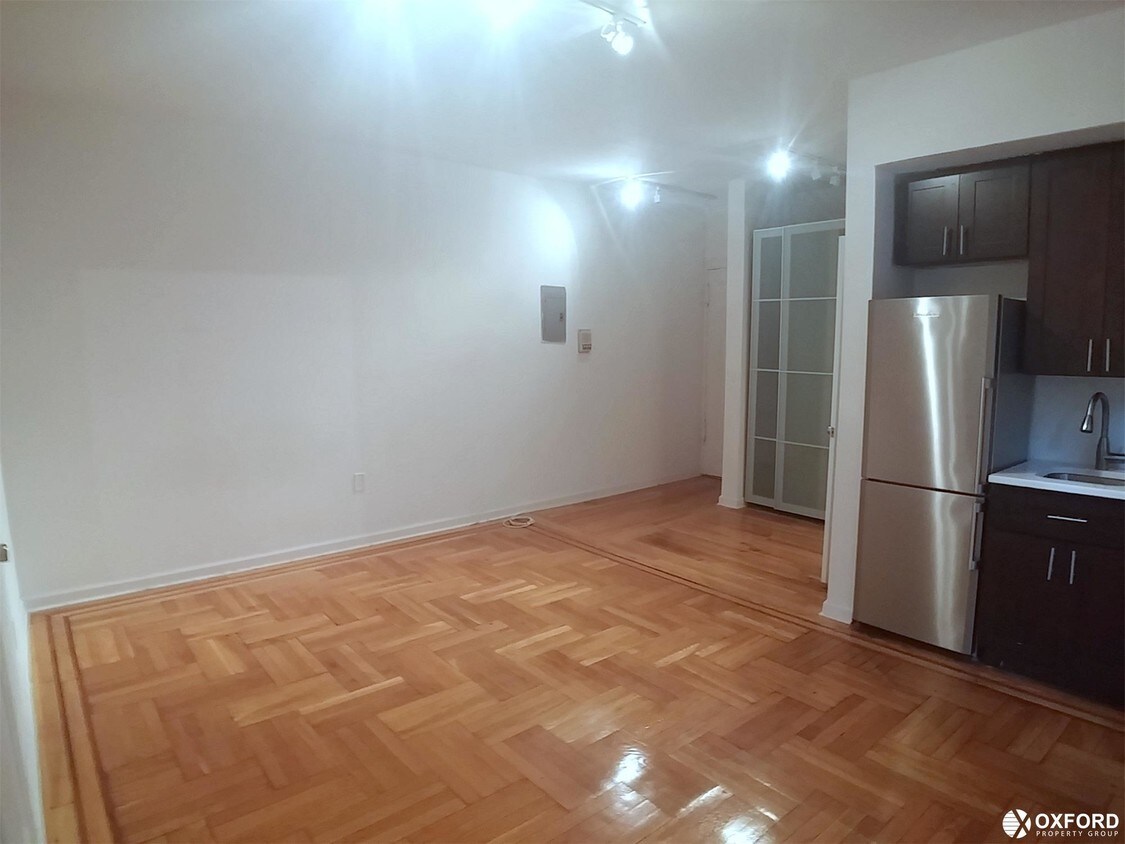 Foto del edificio - 464 Clinton Ave