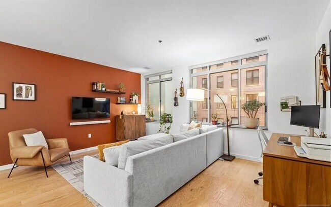 Foto del edificio - 25 McWilliams Pl