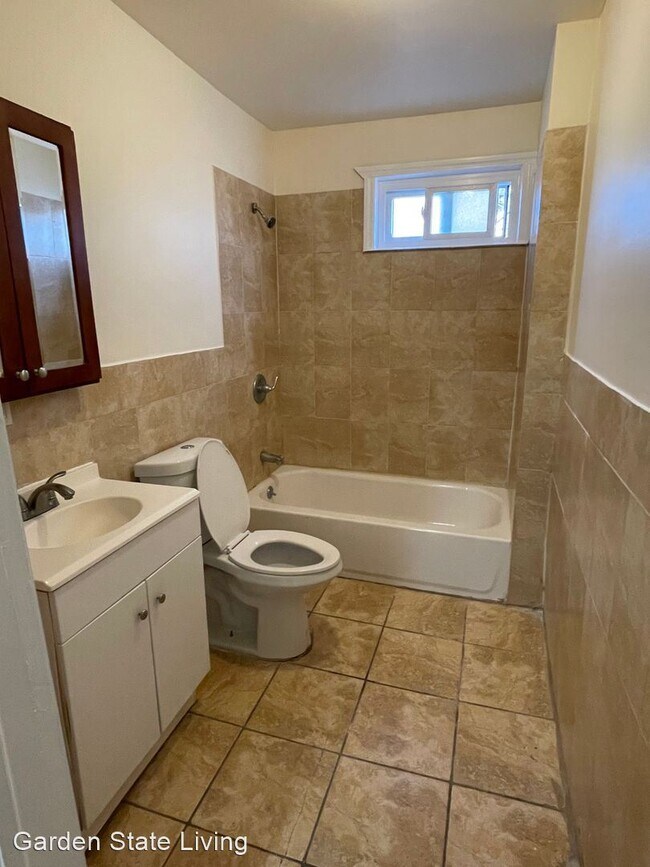 Foto del edificio - 6 br, 2 bath House - 213.5 North 6th Street