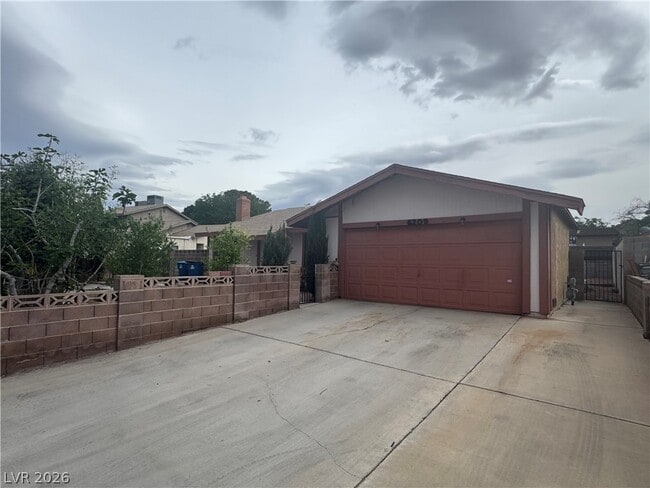 Foto del edificio - 6209 Meadowlark Ln