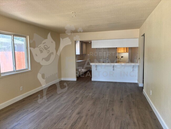 Foto del edificio - 820 W 23rd St