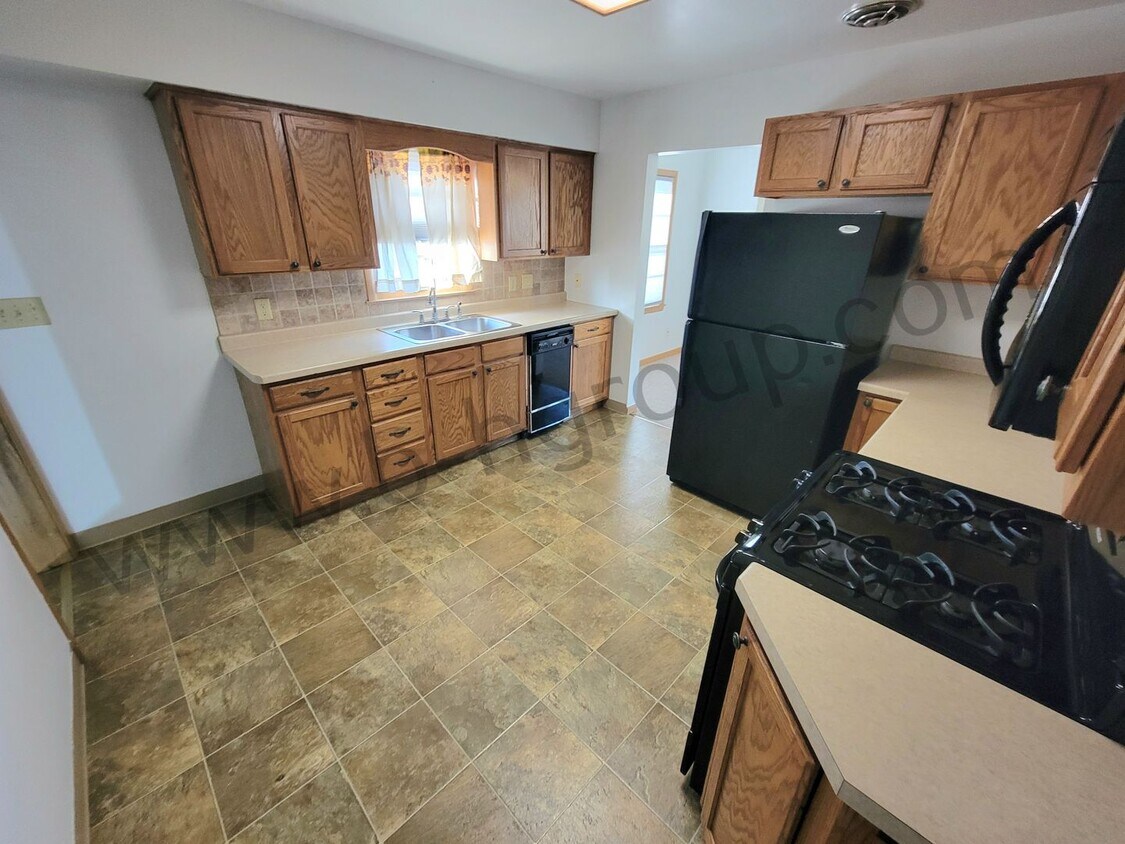 Primary Photo - Finished Basement