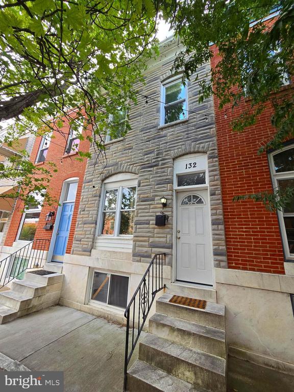 Foto principal - 132 N Kenwood Ave