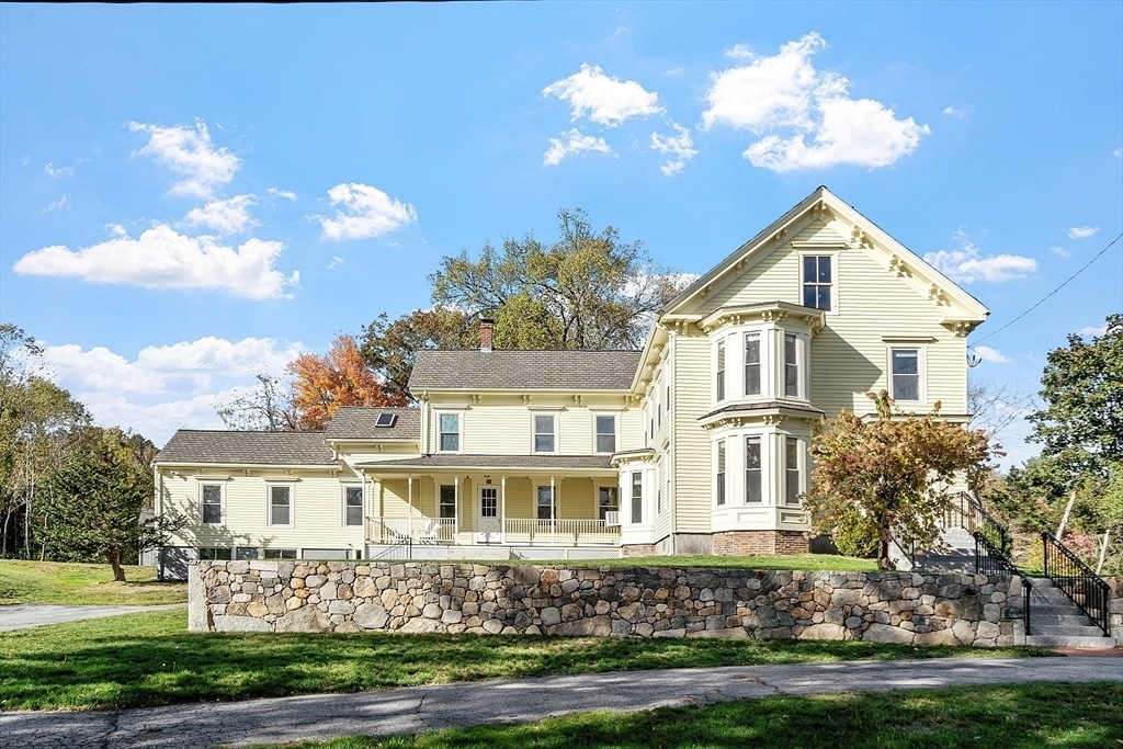 Primary Photo - 22 Old Lowell Rd