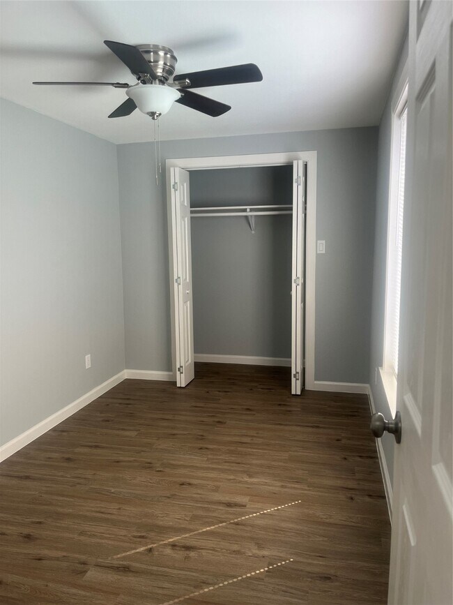 Foto del edificio - 5404 Pease St