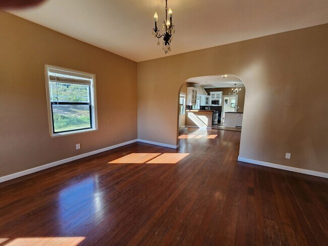 Building Photo - Peaceful Ranch Home with Corral