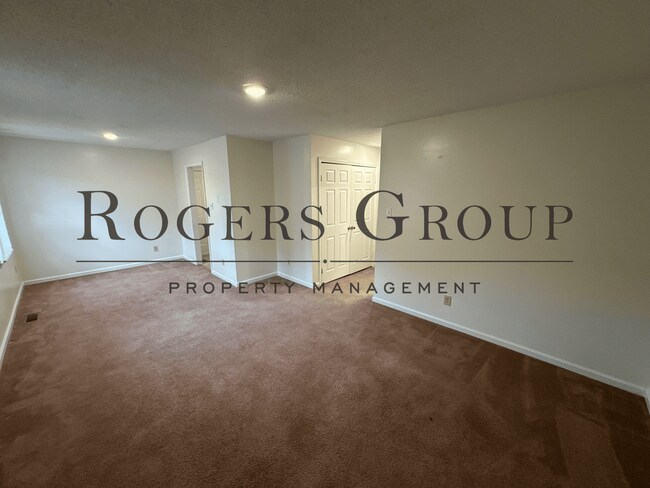 Foto del edificio - #450 - 611-613 Hicks Mill Rd Duplex