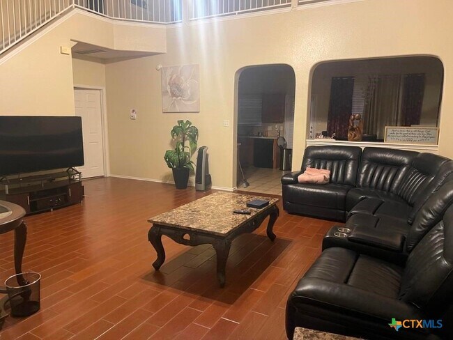 Foto del edificio - 6311 Blayney Dr