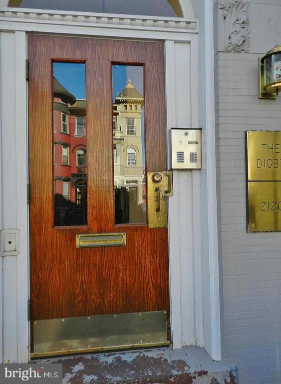 Building Photo - 2120 N St NW