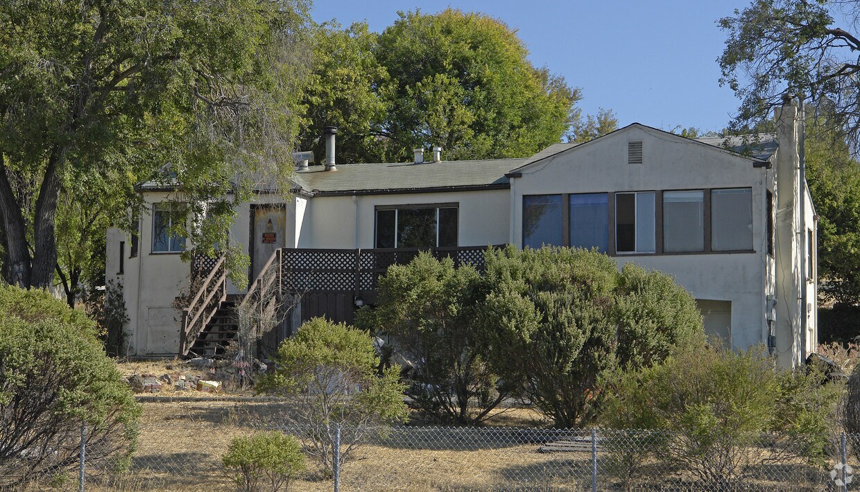 Primary Photo - 432 Valley View