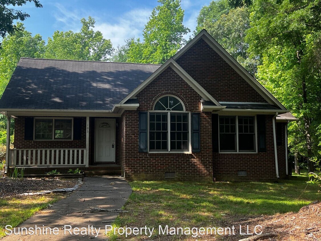 Foto principal - 3 br, 2 bath House - 103 DAWN CT