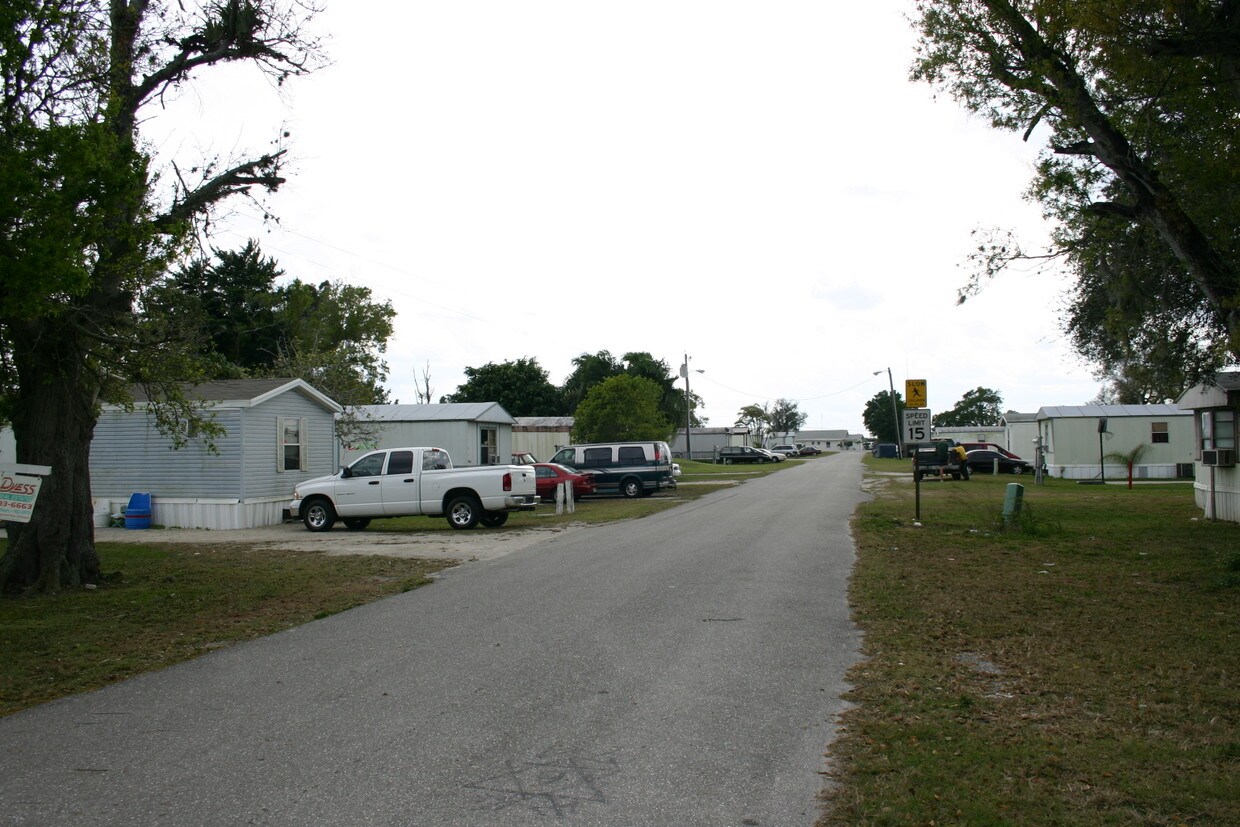 Foto principal - Nalls Court MHP