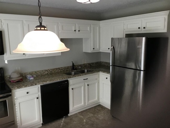 Foto del edificio - 6647 Steeplechase Dr NW