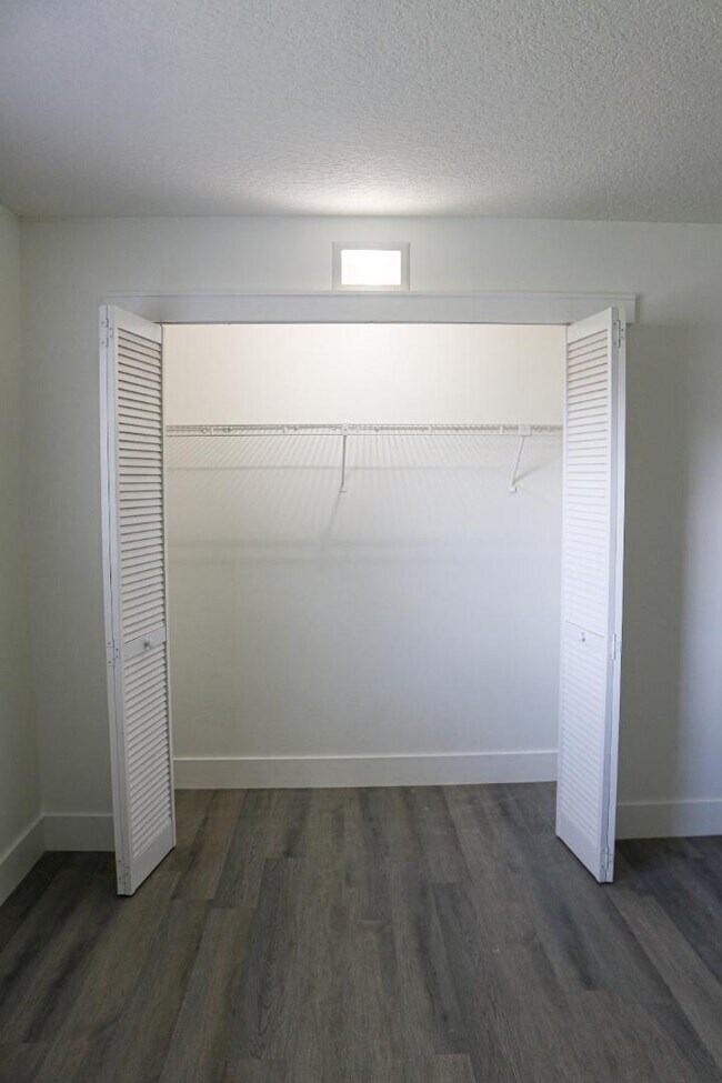 Photo - 2958 Bermuda Ave S Apartment