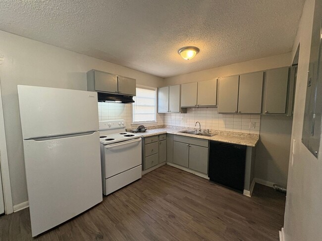 Building Photo - 131 Wall St