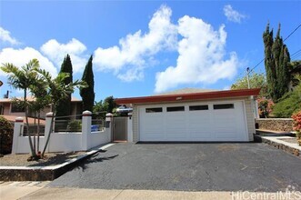 Building Photo - 1174 Luawai St