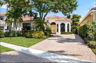 Building Photo - 6700 Fox Hollow Dr