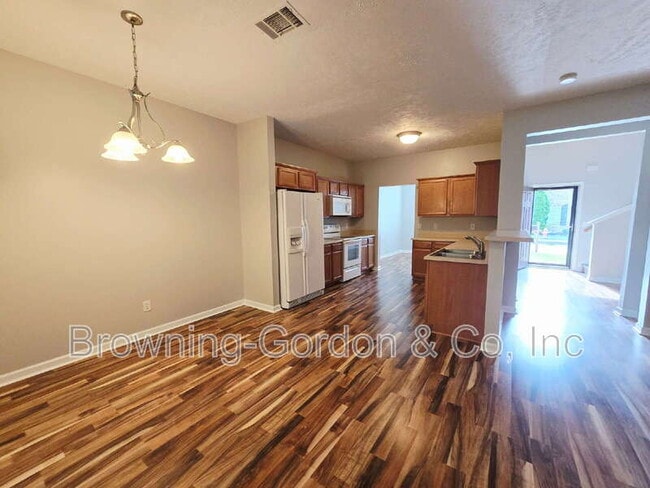 Building Photo - 786 Pippin Dr