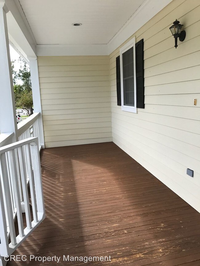 Building Photo - 5362 5th Fairway Dr