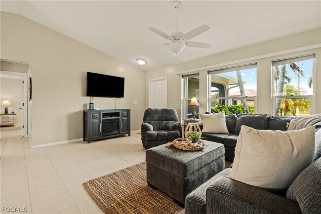 Foto del edificio - 408 SE 23rd Terrace