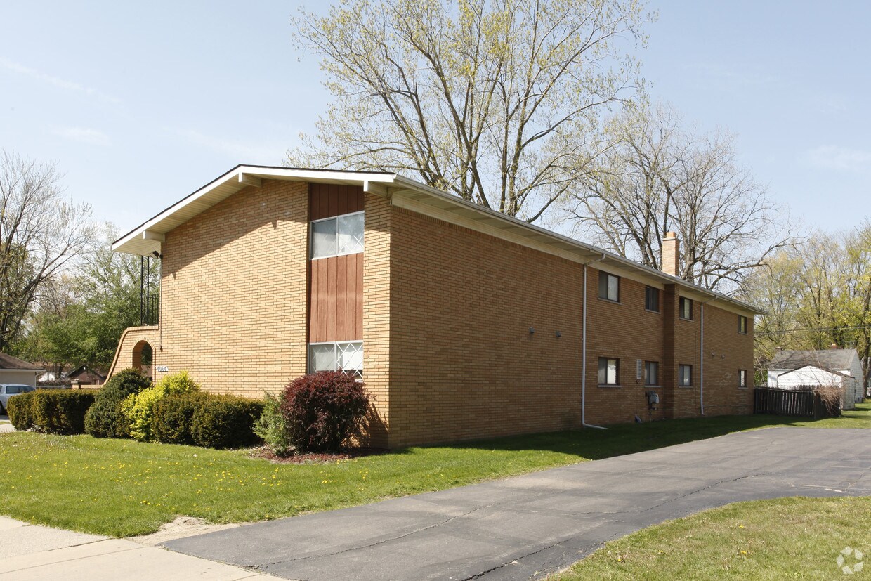 Building Photo - 4064 Columbus St