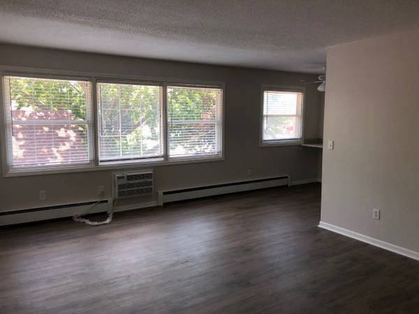 Foto del edificio - 714 Spring St NE