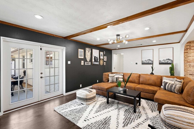 Building Photo - 1308 Glen Cove Dr