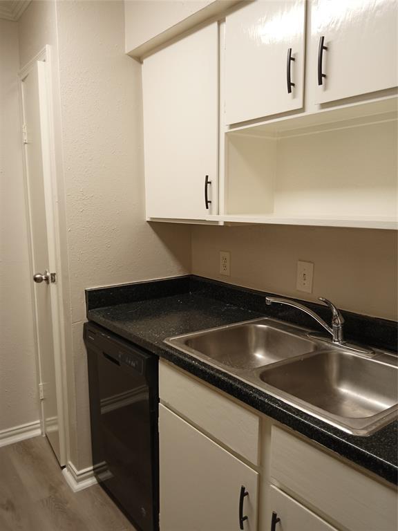 Building Photo - 12500 Sandpiper Dr